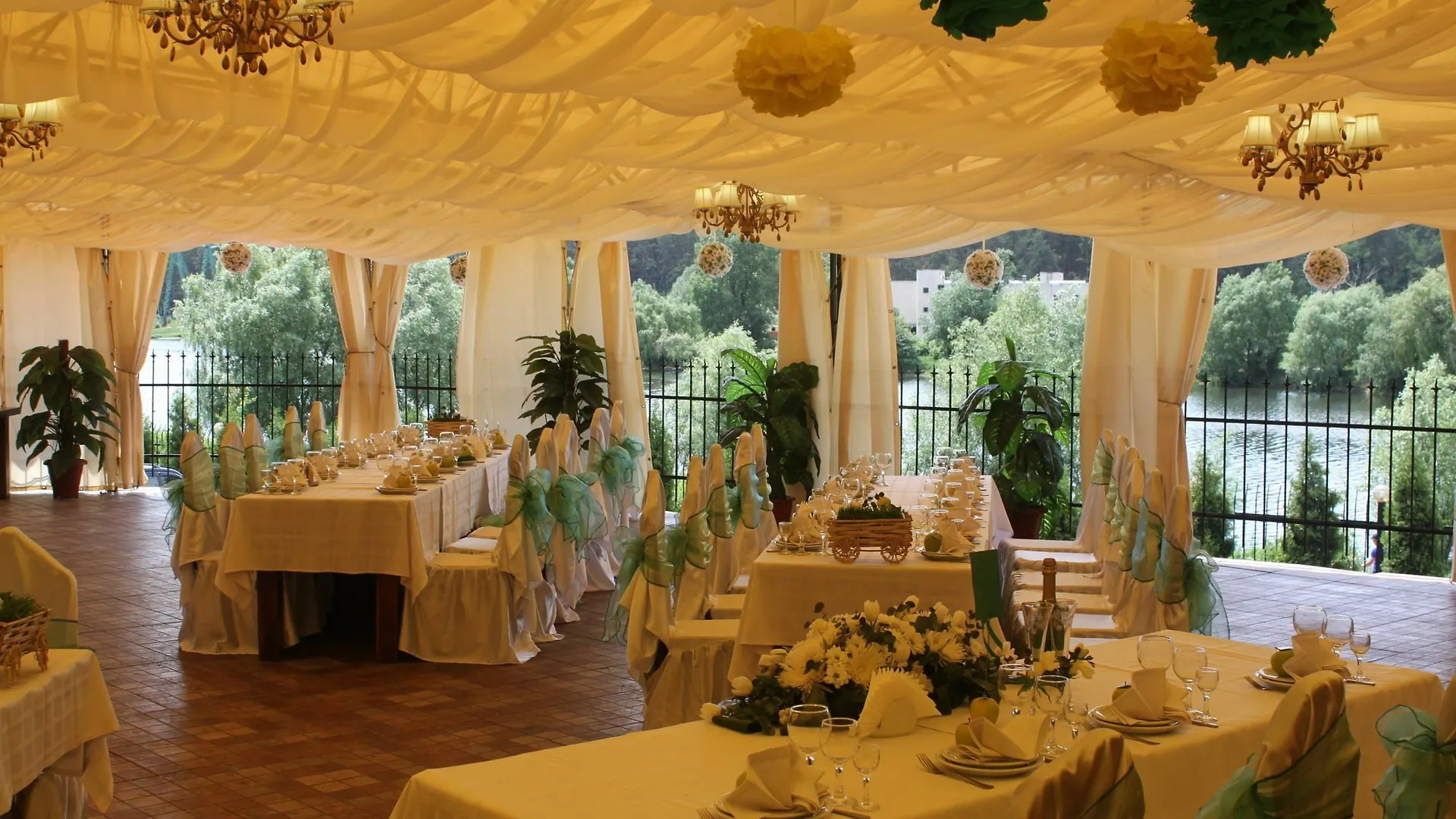 Hotel Complex Verhovina Kyjev 3*,  Ukrajina